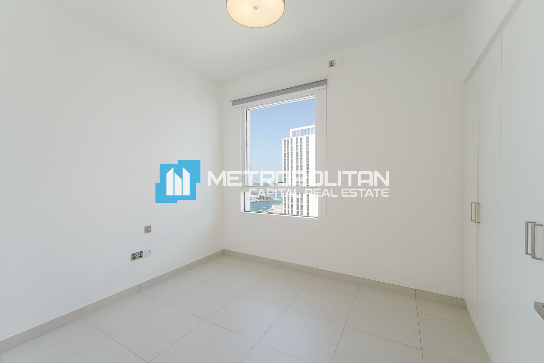 Sea View | High Floor 2BR+Laundry | Great Location