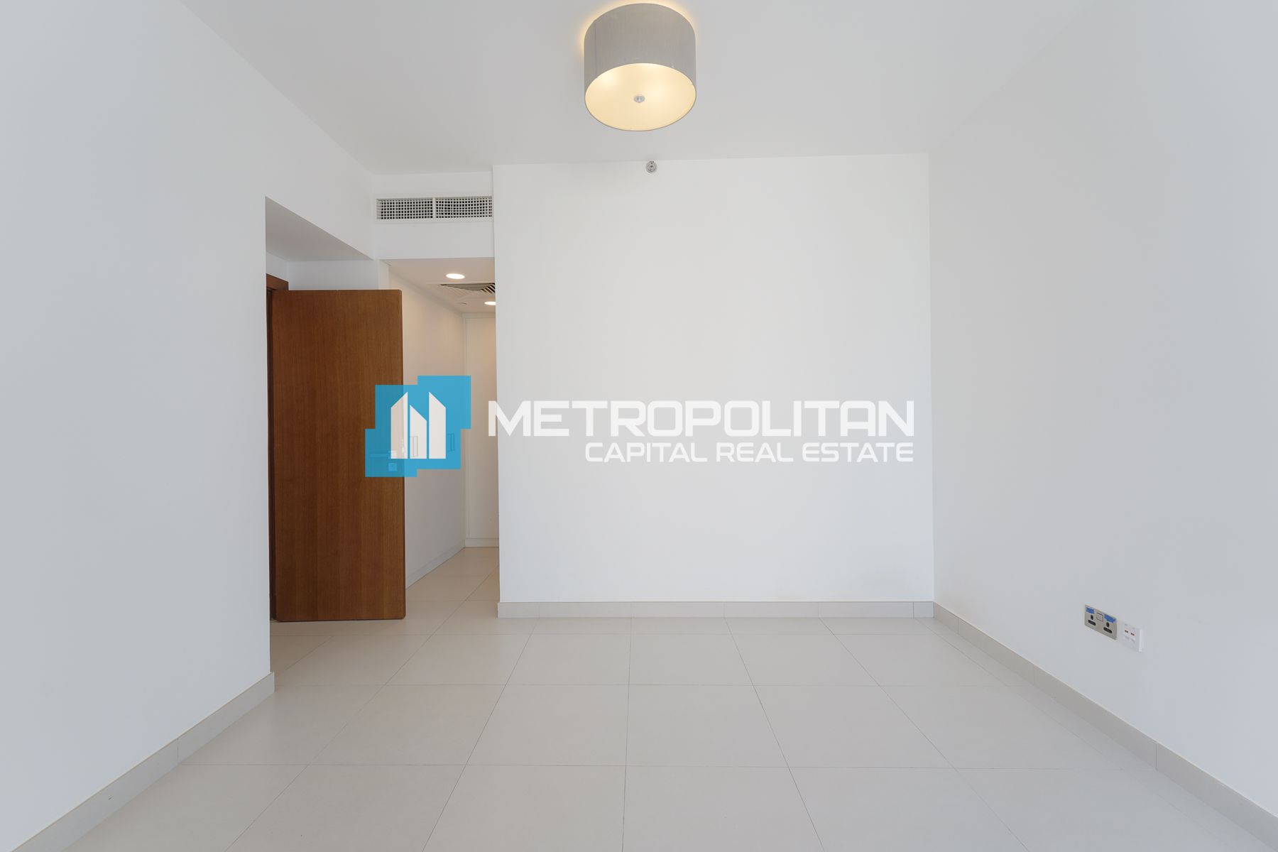 Sea View | High Floor 2BR+Laundry | Great Location