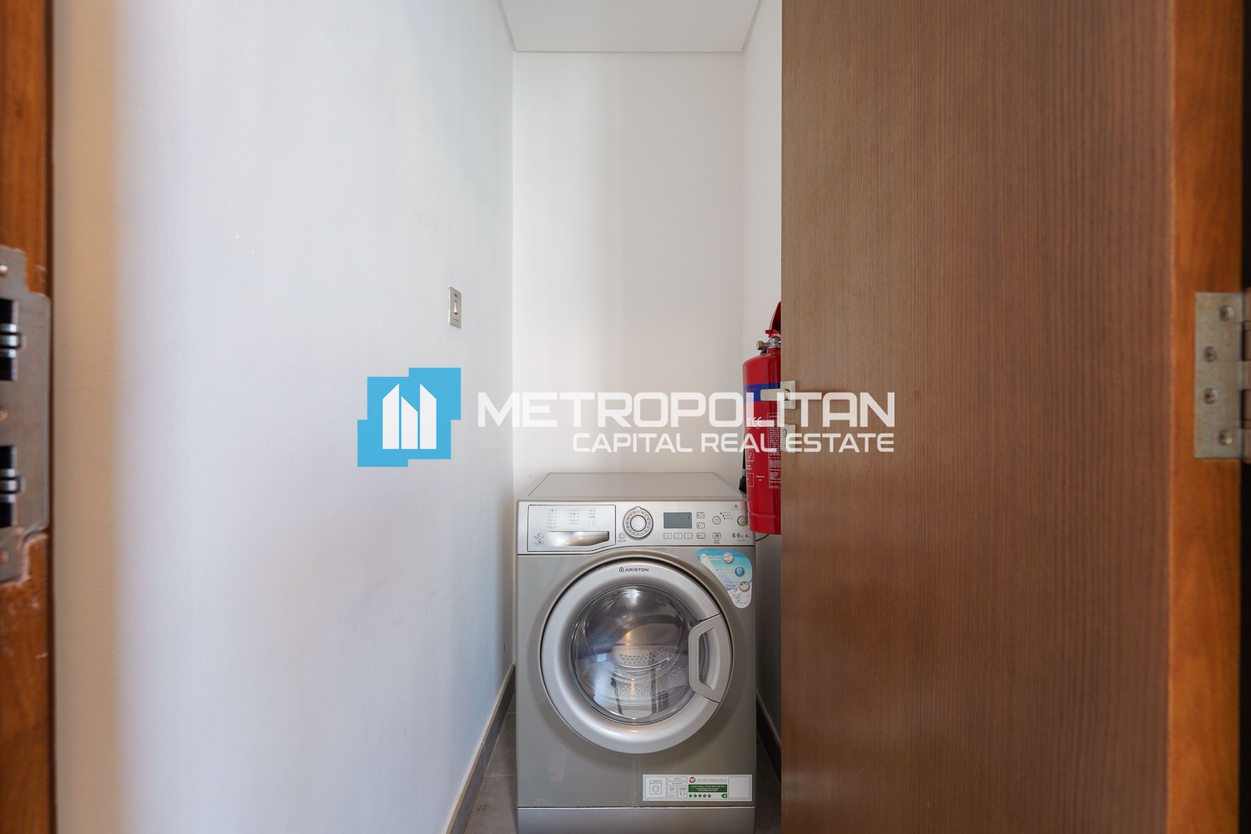 Sea View | High Floor 2BR+Laundry | Great Location