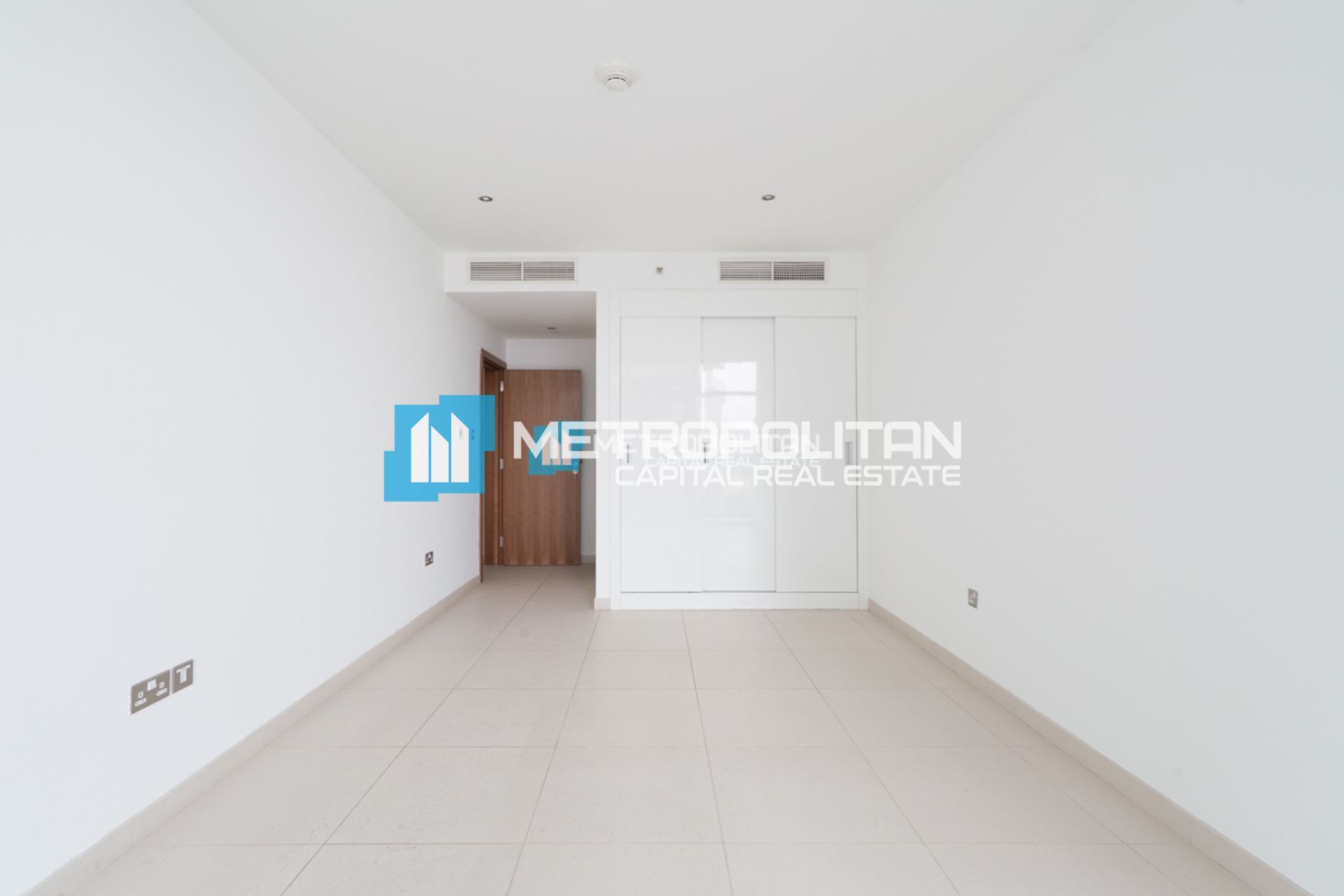 Waterfront Community |2BR w/ Garden View | Balcony
