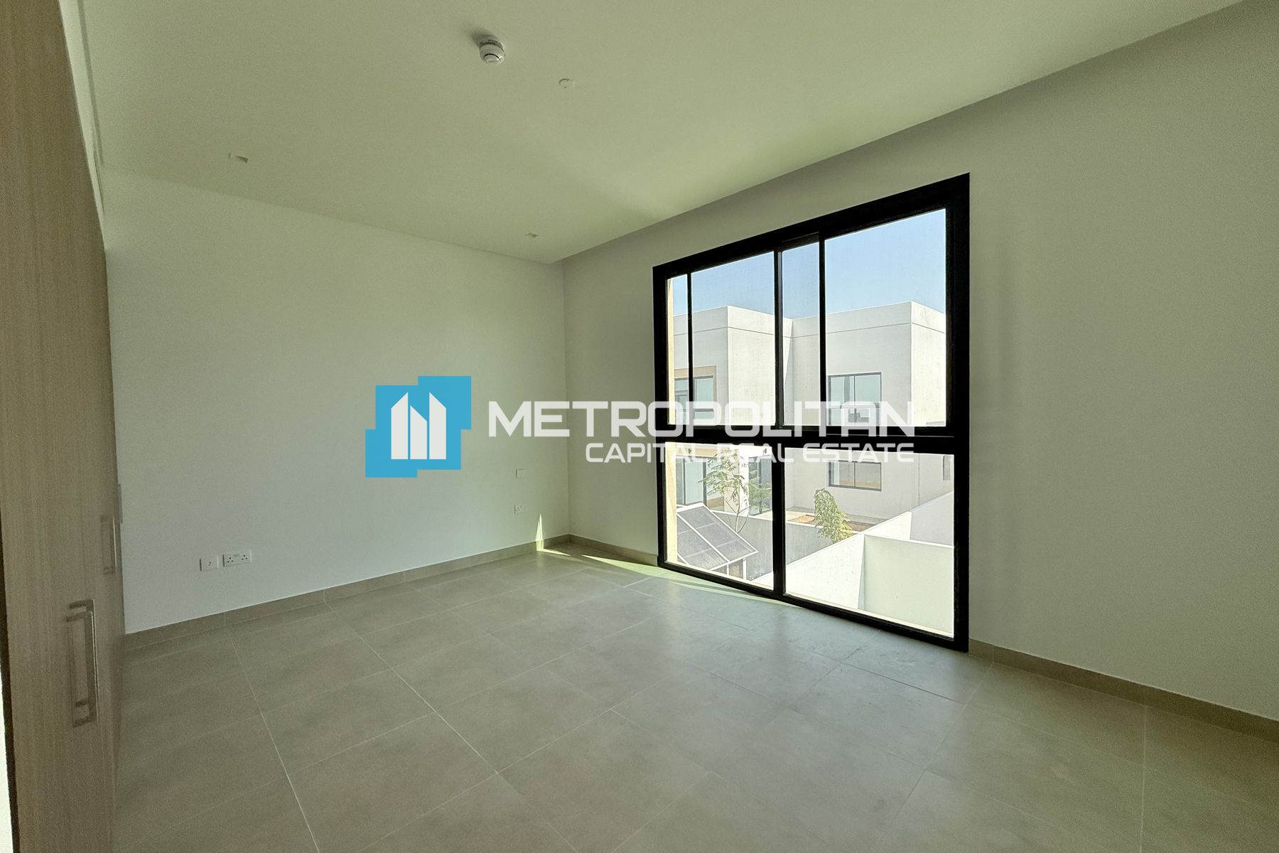 Corner unit |Brand New |Close to Amenities|Duplex