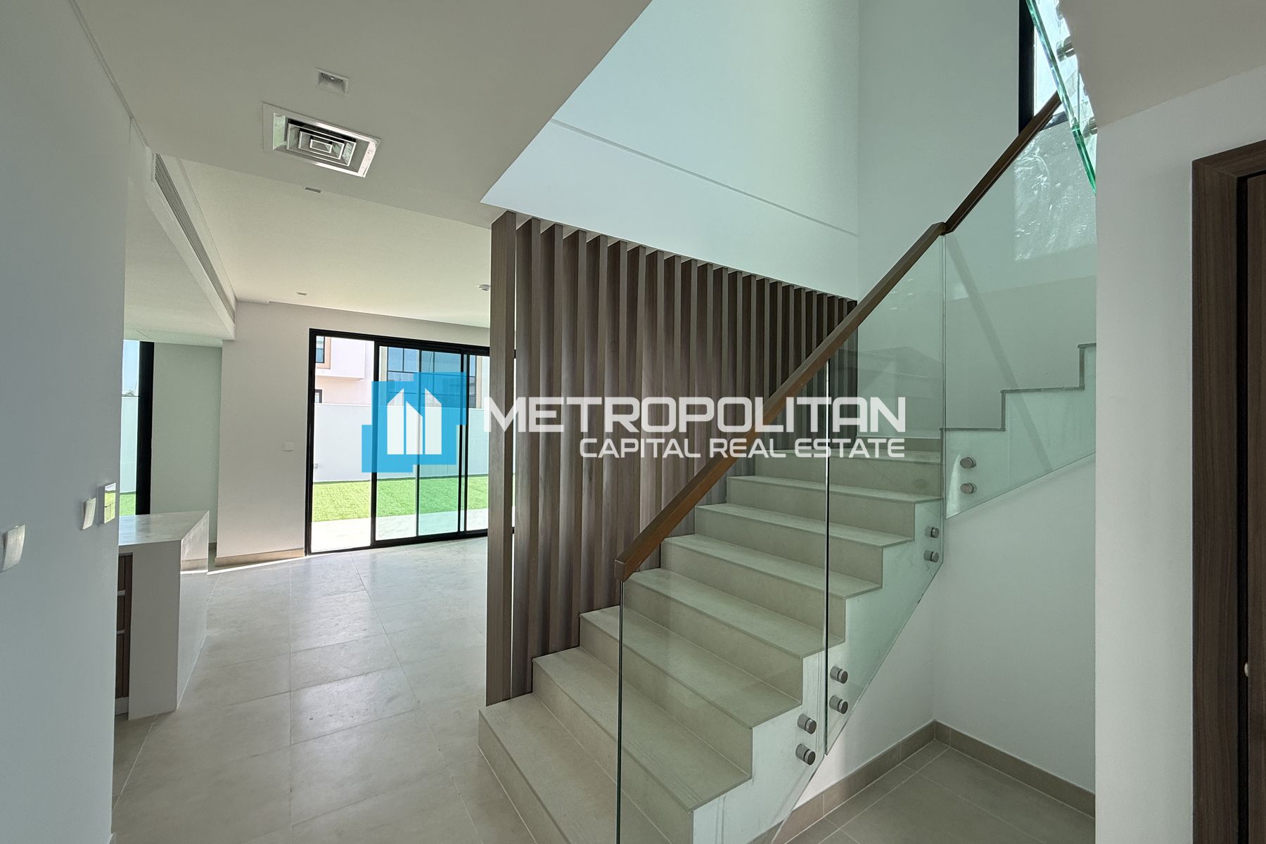 Corner unit |Brand New |Close to Amenities|Duplex