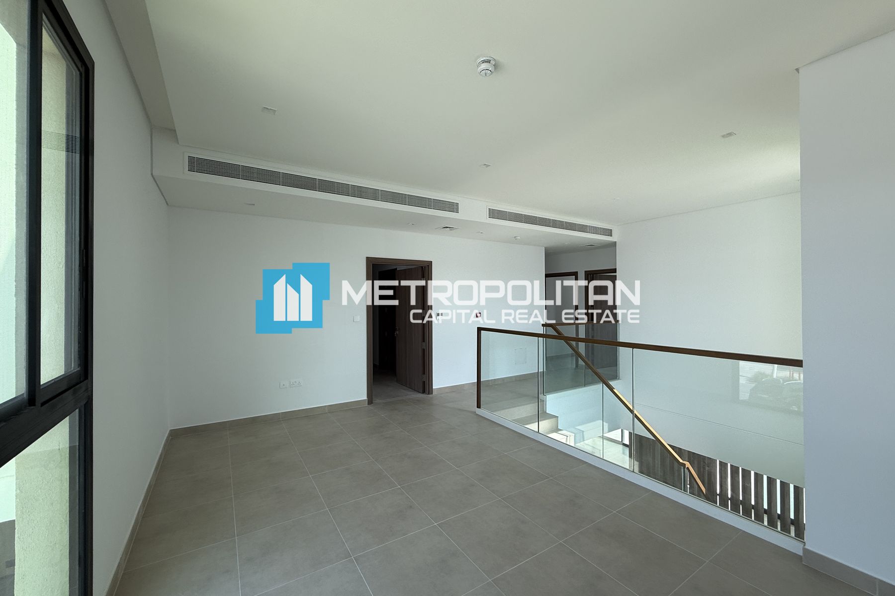 Corner unit |Brand New |Close to Amenities|Duplex