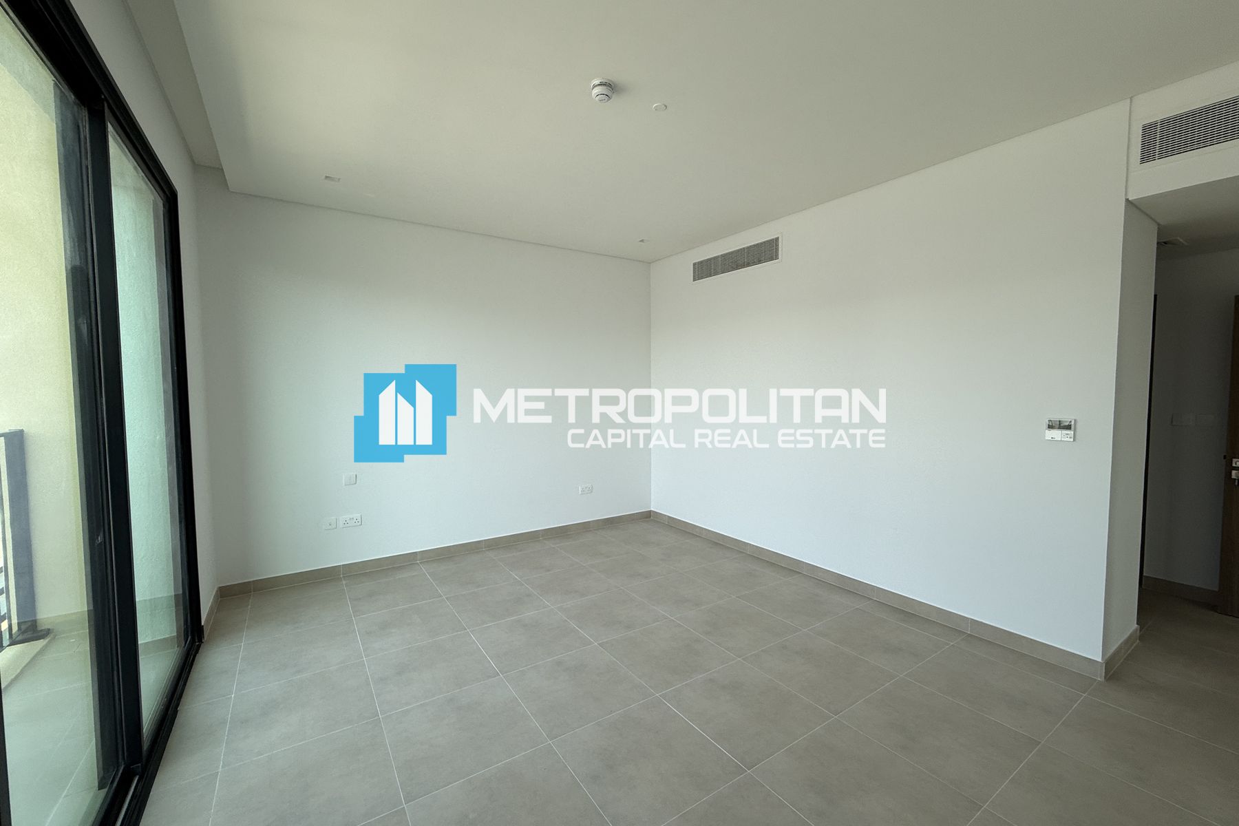 Corner unit |Brand New |Close to Amenities|Duplex