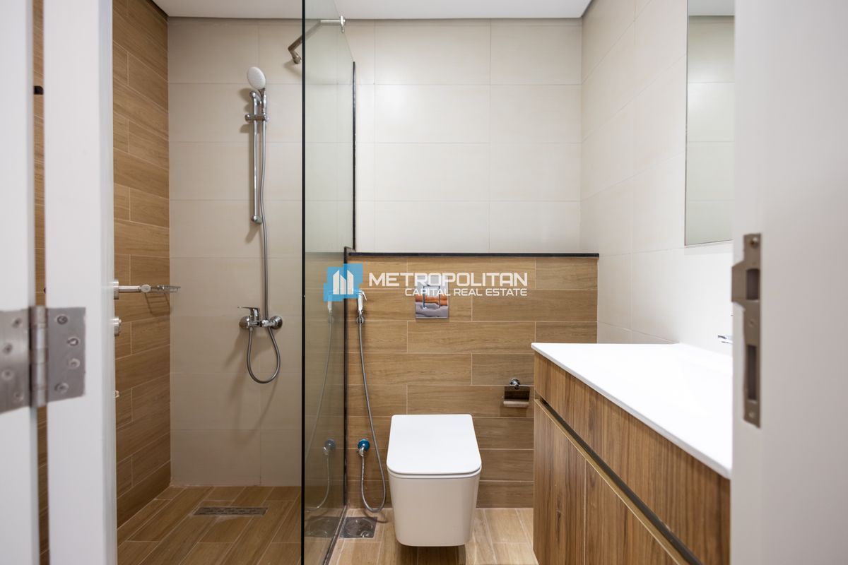 Furnished 1BR Junior | Pool And City View | Vacant