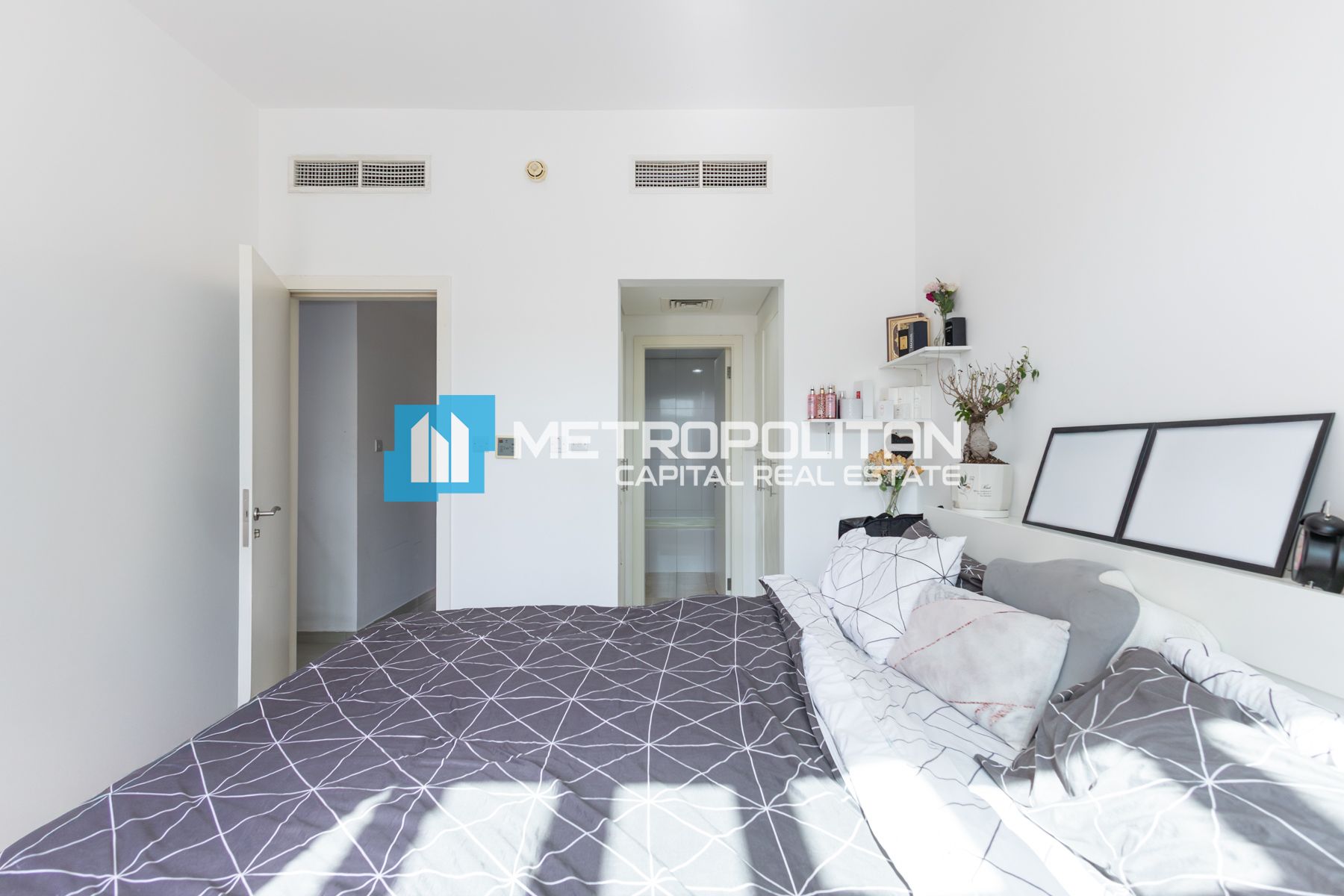 2 BEDROOMS | 2 TERRACES | WATERFALL COMMUNITY