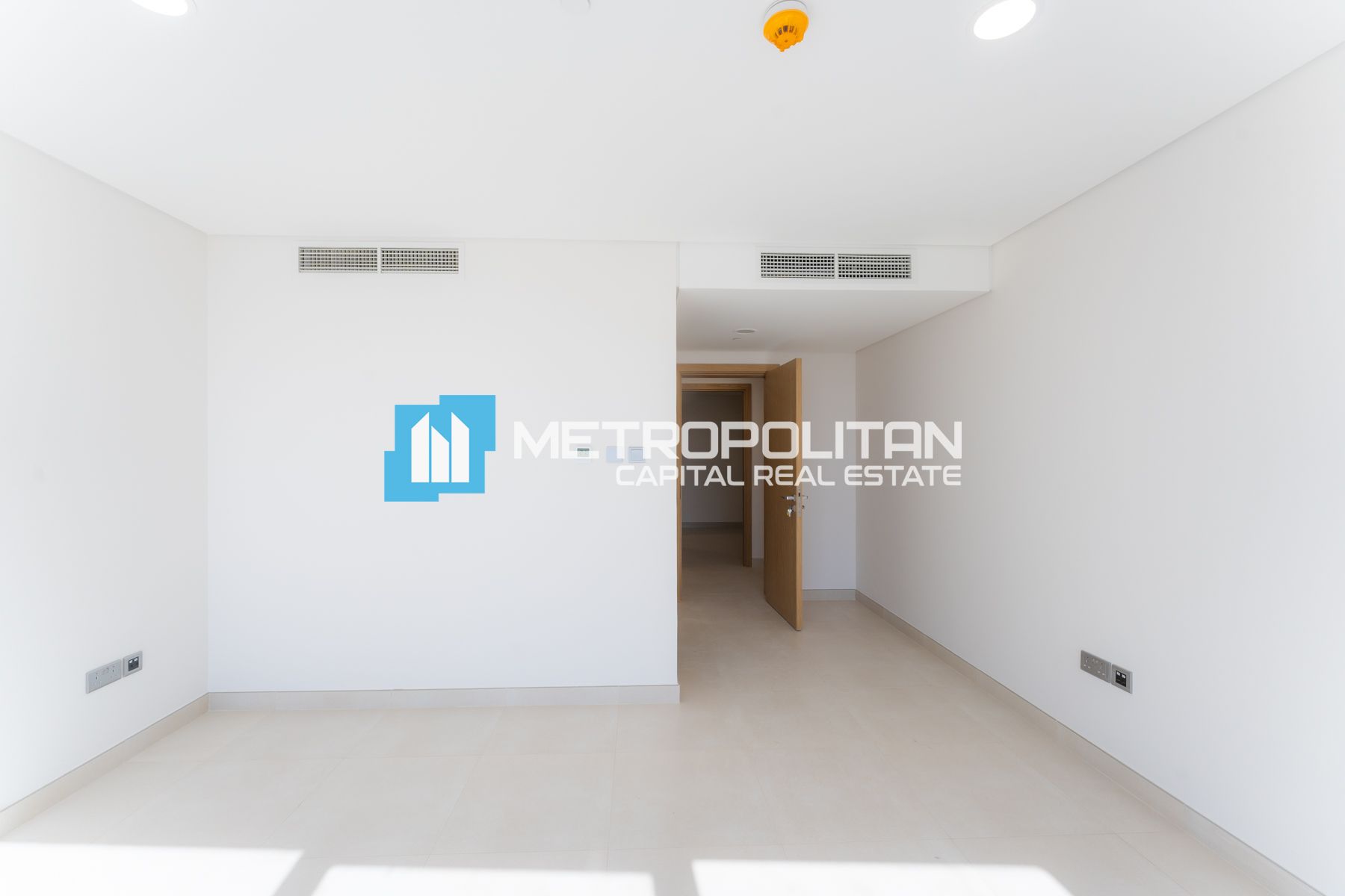 Skyline View | High Floor | Corner 2BR+M | Vacant