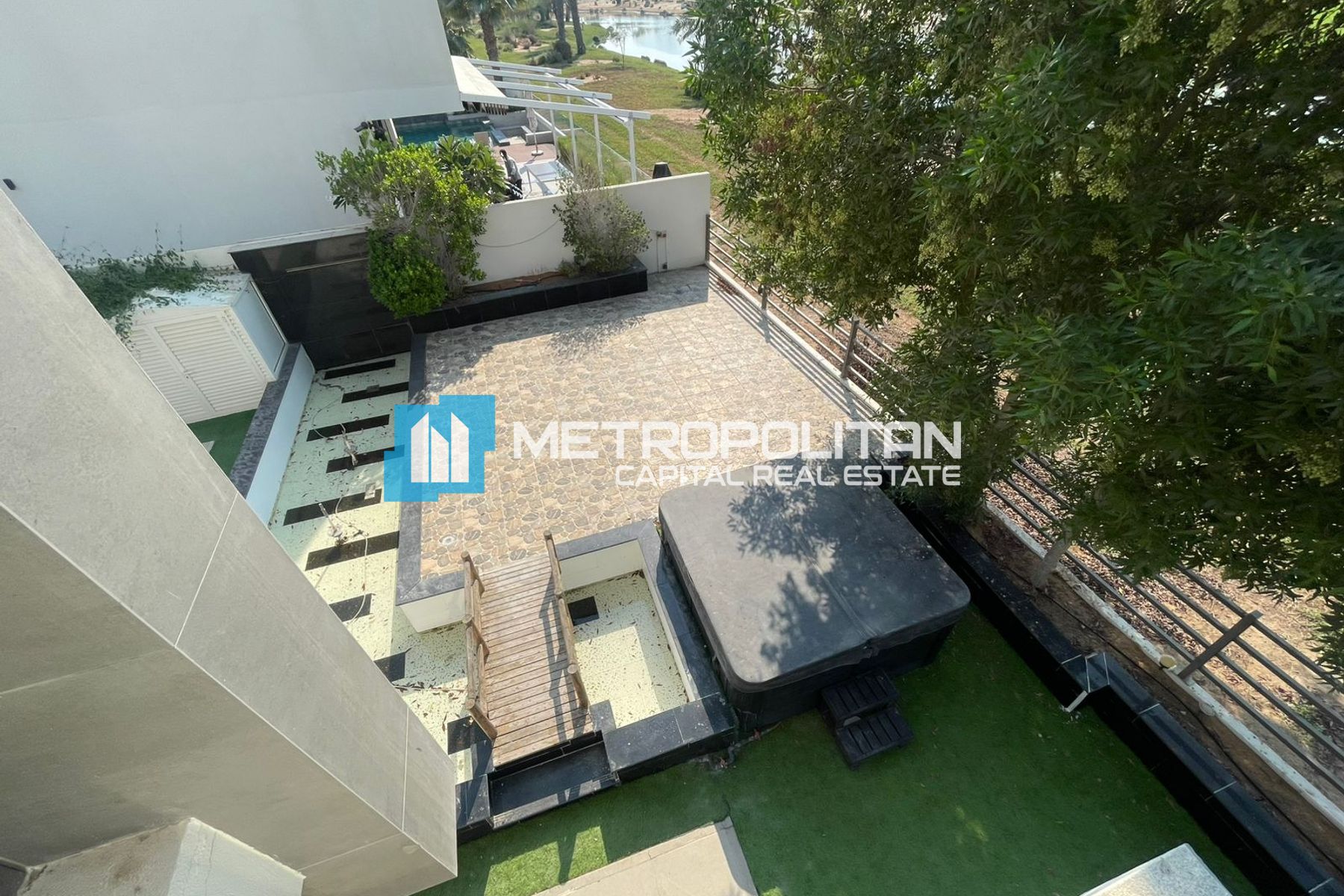 Lake & Golf View| Single Row Corner | Maid Room