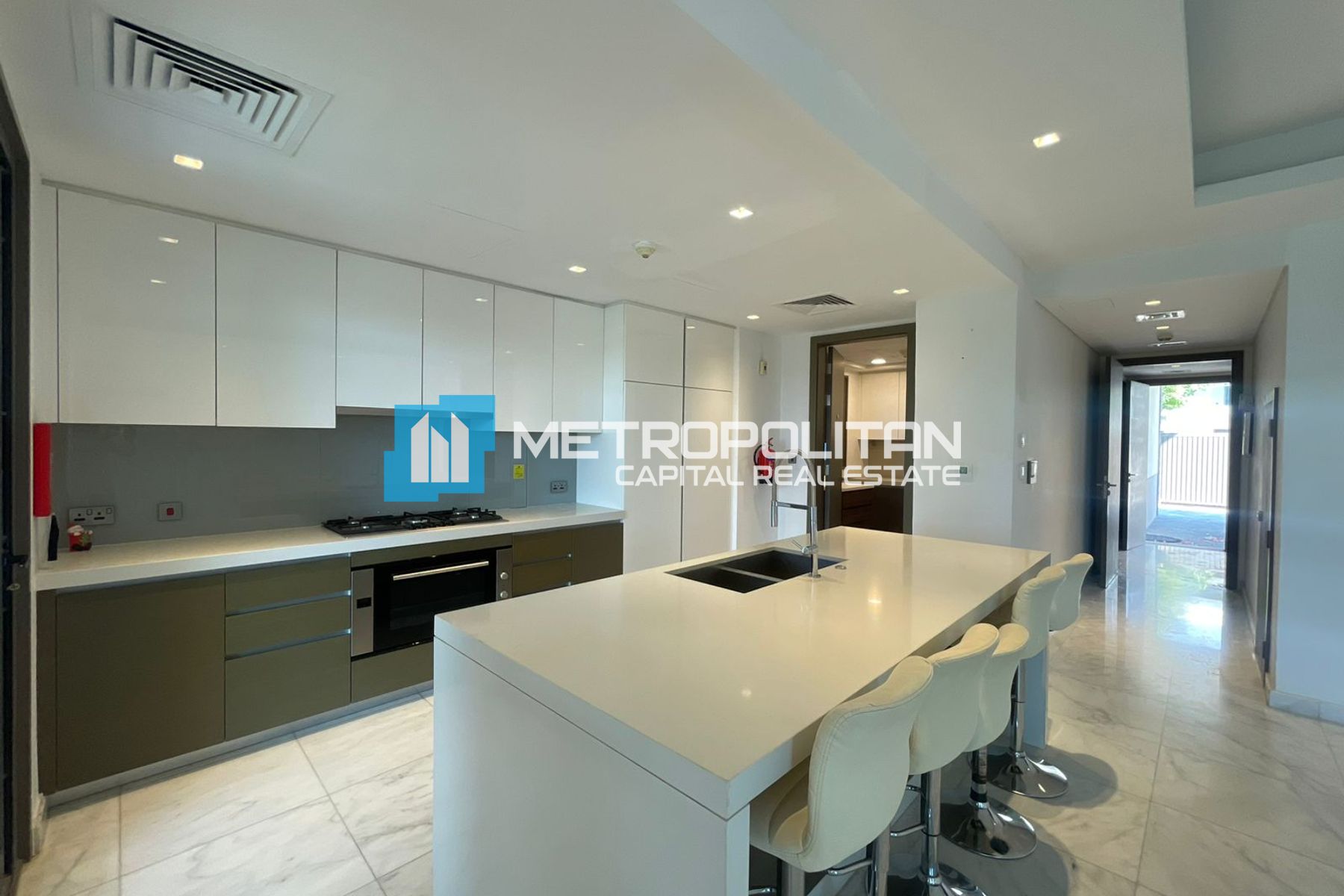 Lake & Golf View| Single Row Corner | Maid Room