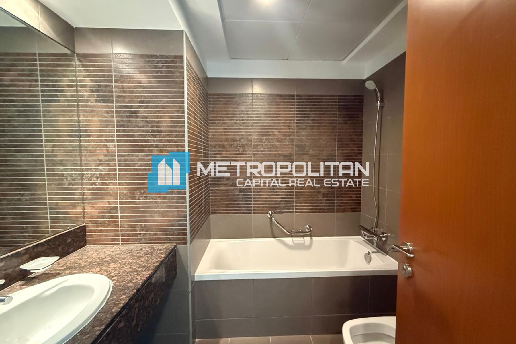 Corner Unit| 1BR w/ Balcony| Partial Mangrove View