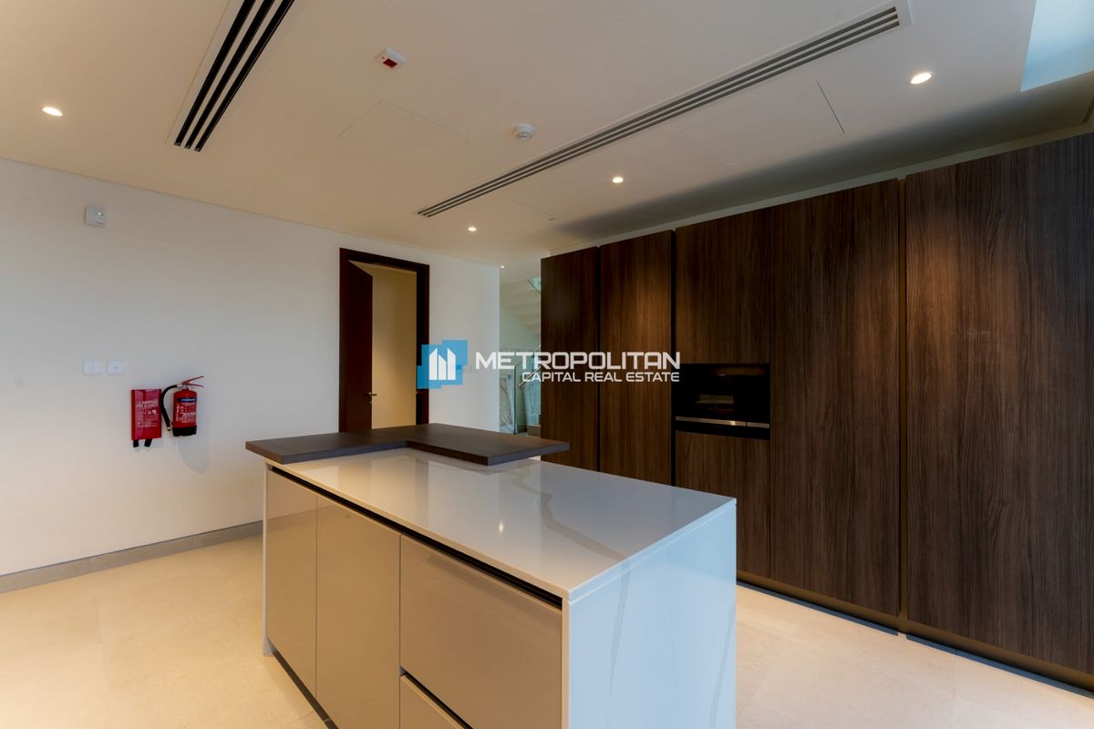 4BR w/ Maid| Large Plot| V4 Executive| Negotiable