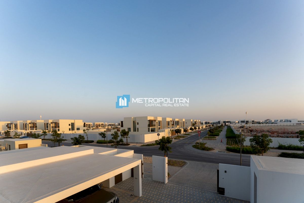 4BR w/ Maid| Large Plot| V4 Executive| Negotiable