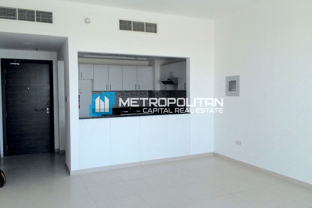 1BR with Balcony| Motivated Seller|Well Maintained