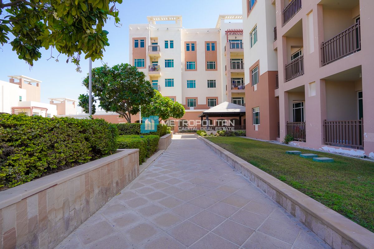 1BR with Balcony| Motivated Seller|Well Maintained