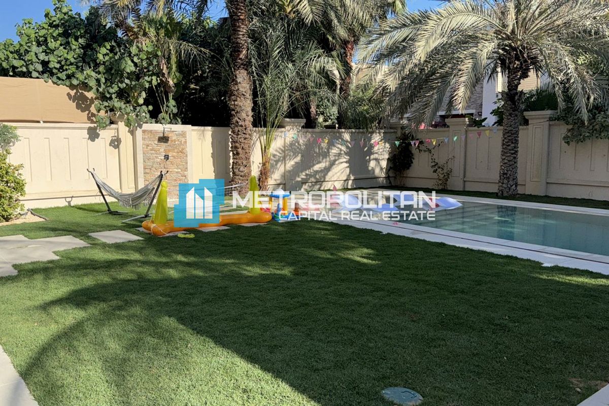 Furnished and Upgraded 4BR+Maid | Single Row Villa