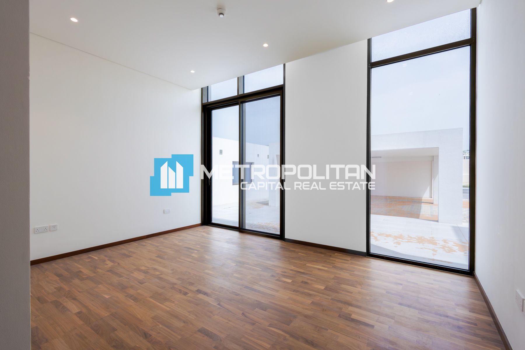 Corner 6BR+M | Single Row Unit | Ready To Move