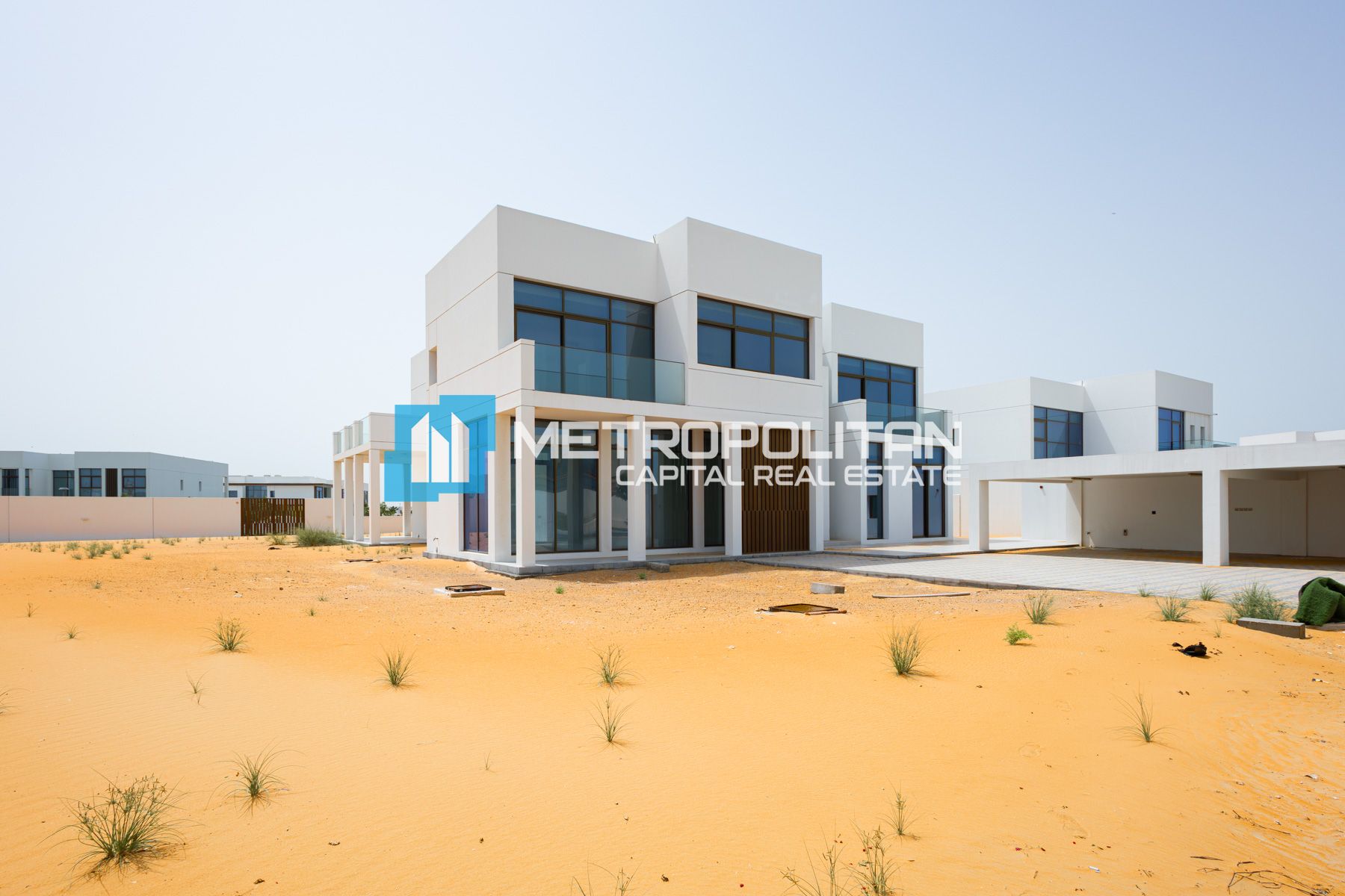 Single Row Corner Unit | Massive Plot | Vacant