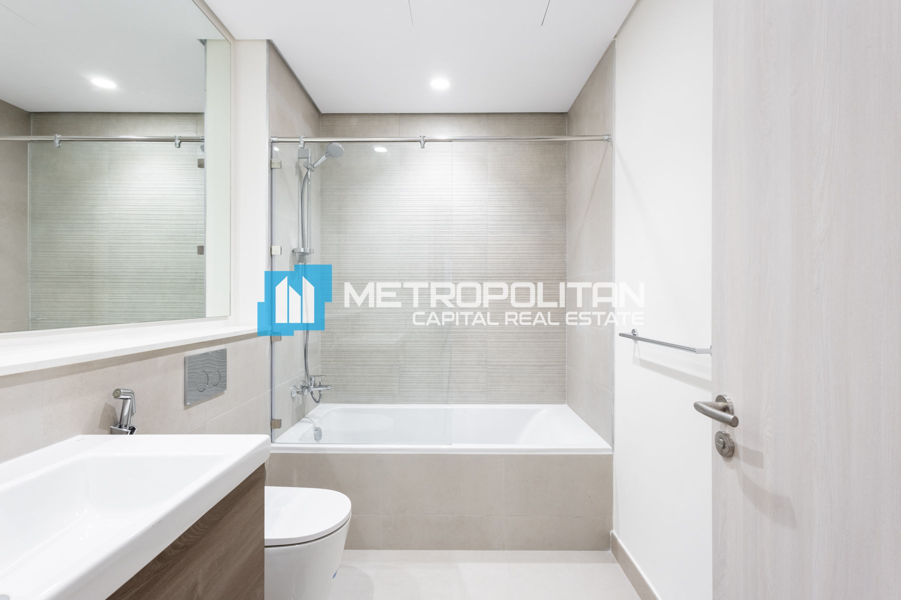 Exclusive| Handed Over |Direct Access to Amenities