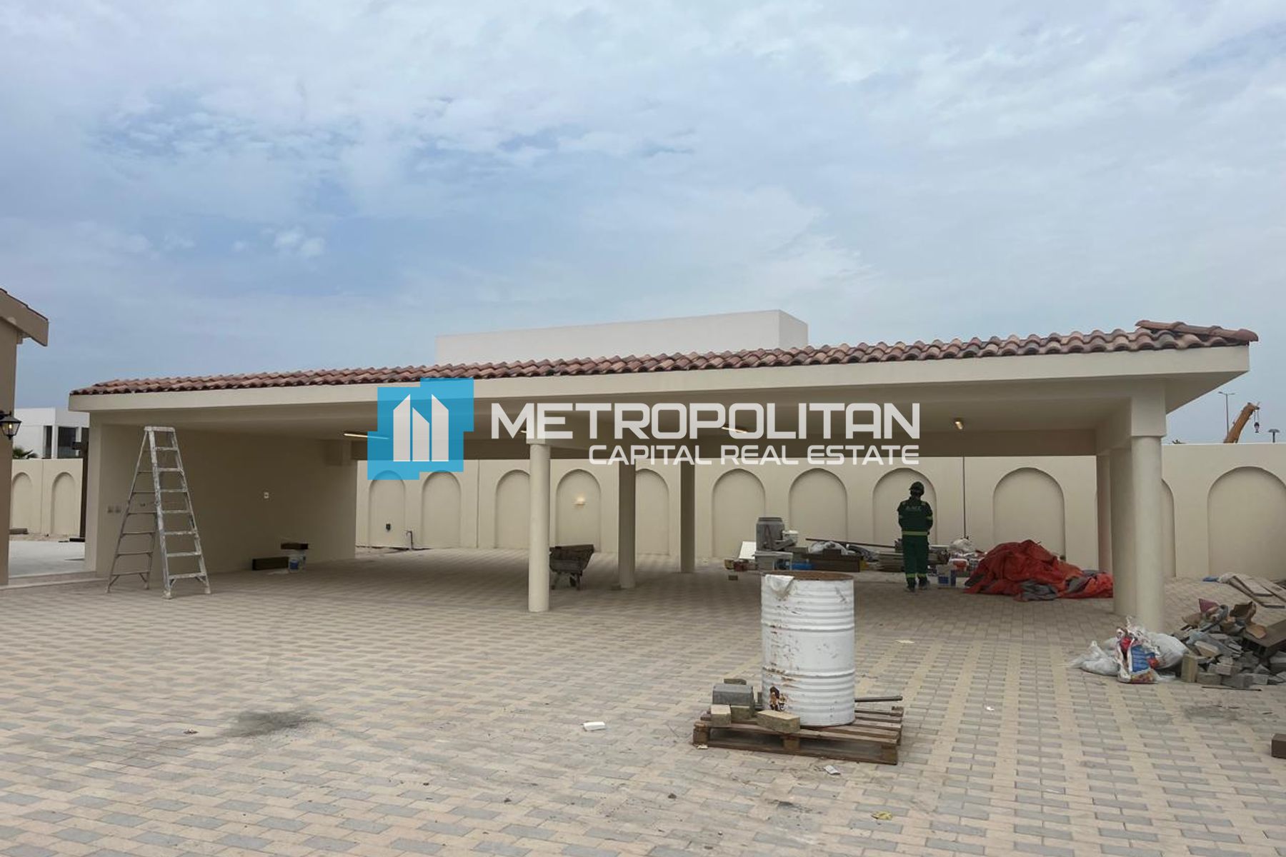 5 BHK Middle Unit | Luxury Villa | Single Row