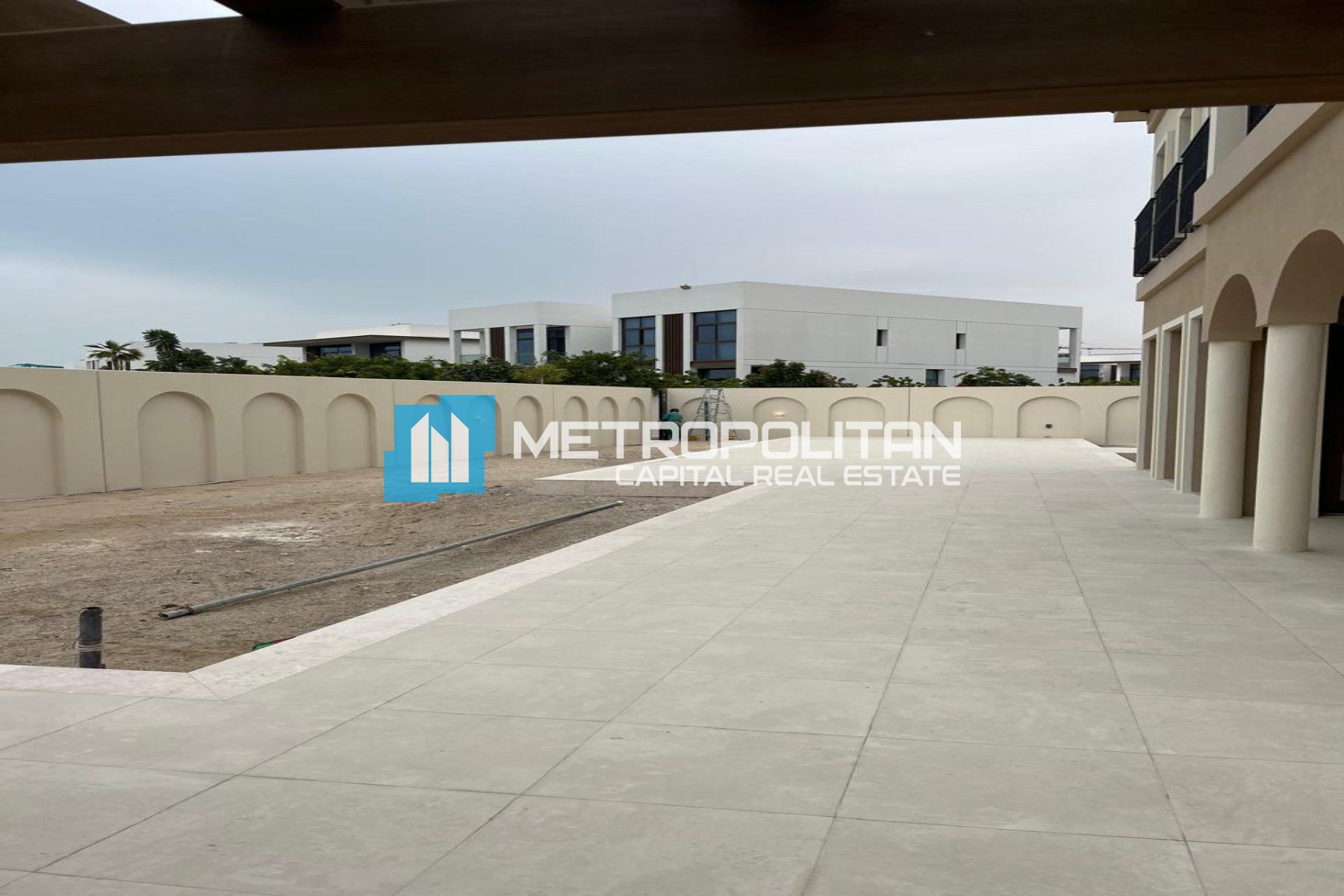 5 BHK Middle Unit | Luxury Villa | Single Row