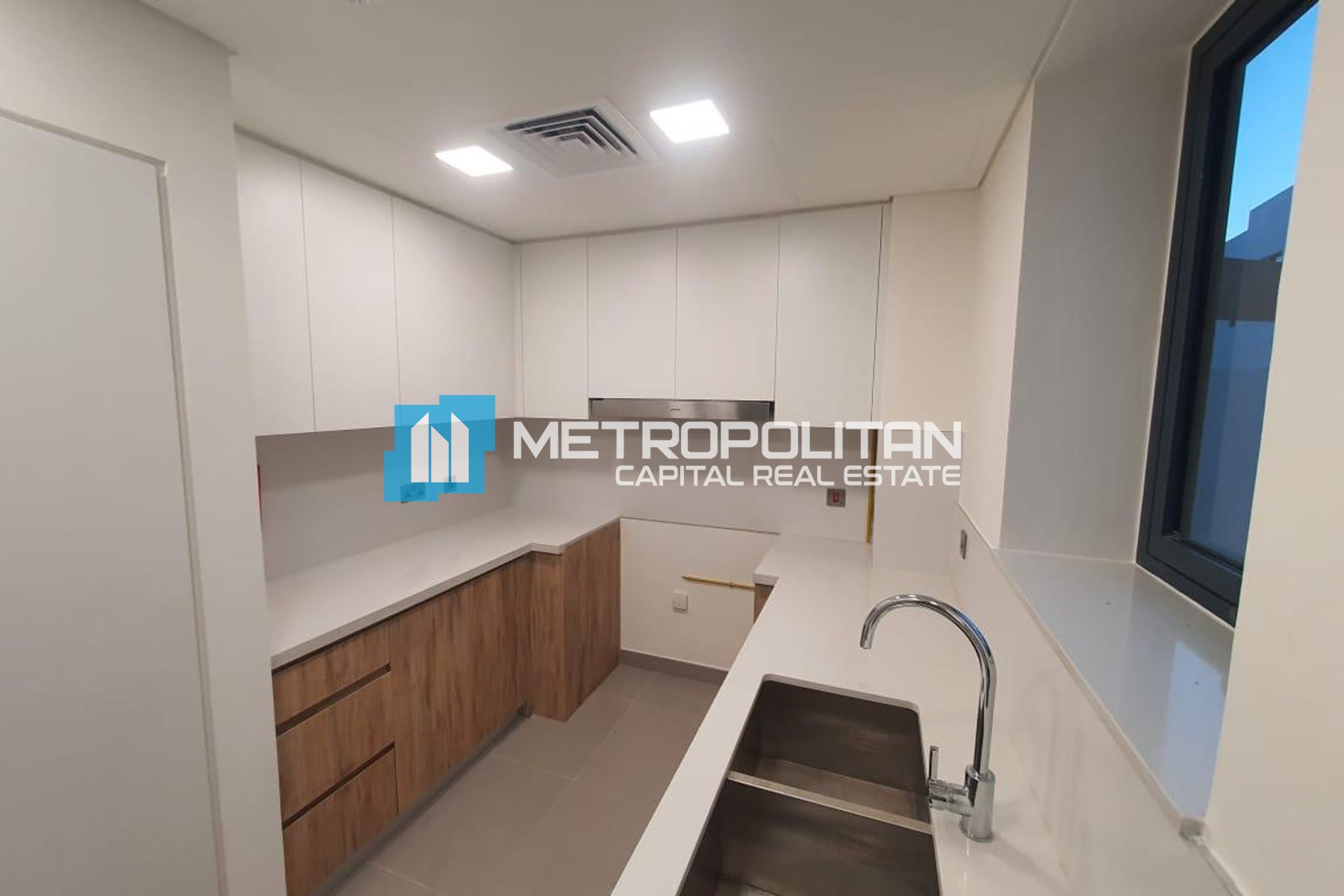 2BR+Maids |Balcony |Closed Kitchen |Next To Corner