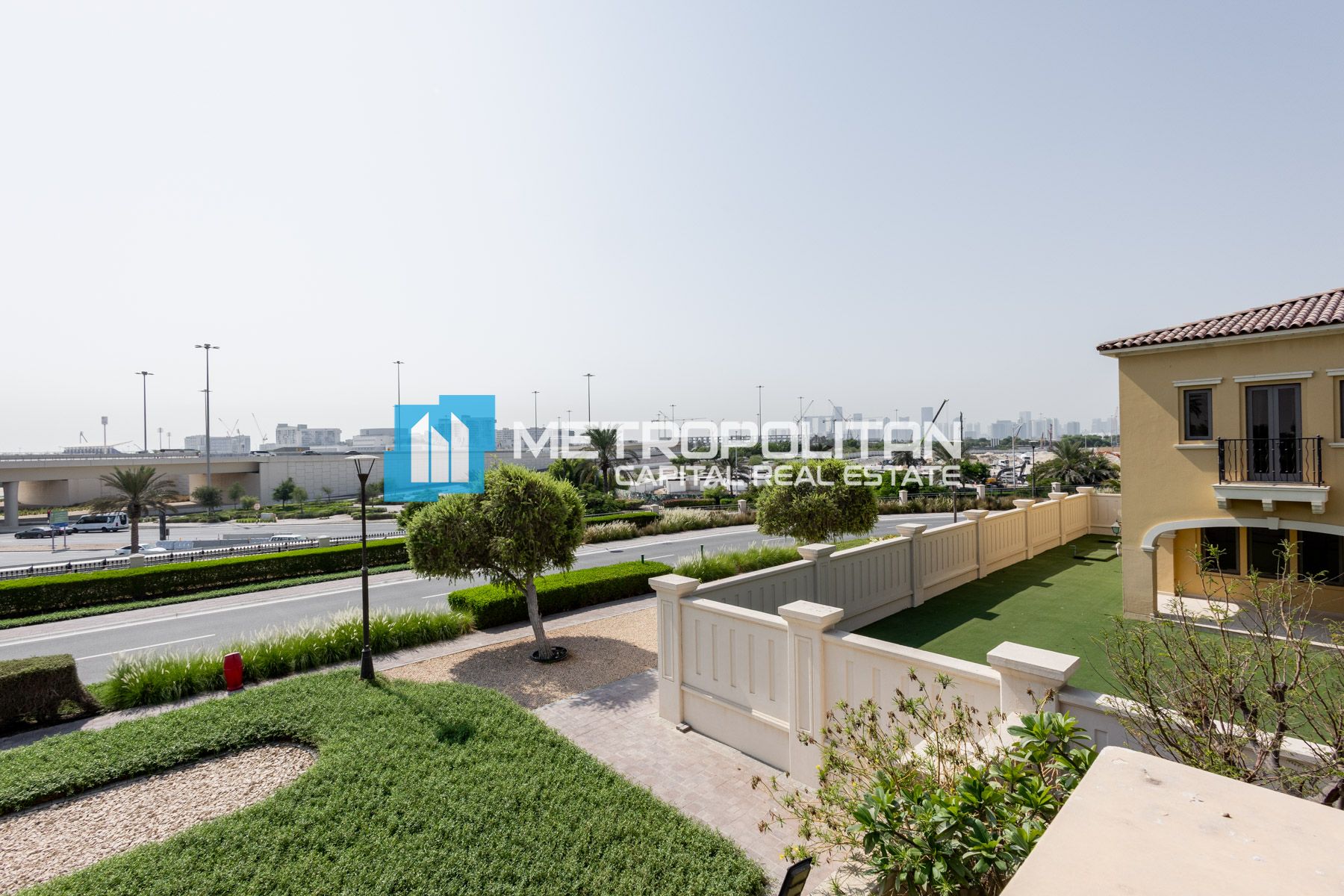 Corner 3BR+M | Close To Amenities | Private Garden