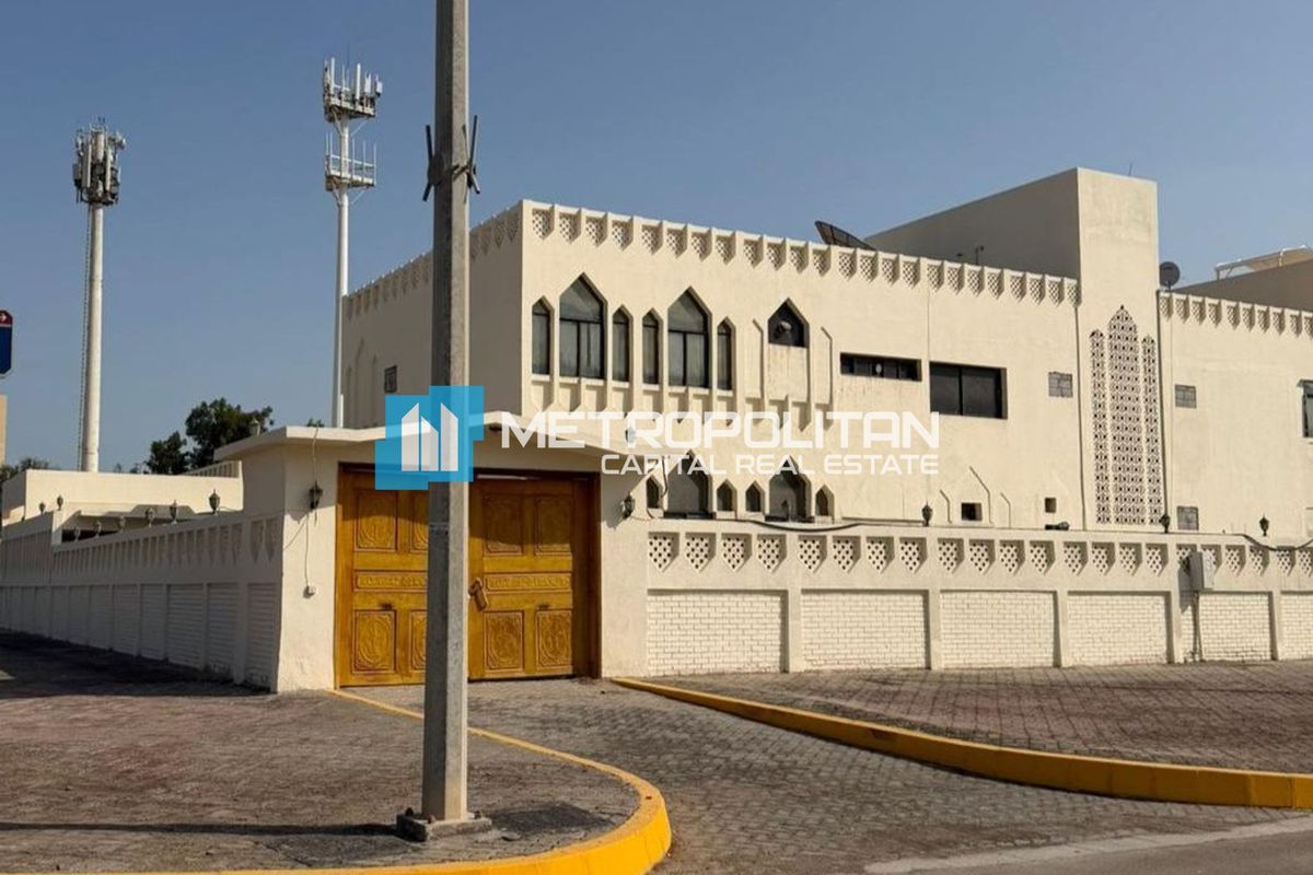 Corner Unit | Huge Size | Massive Plot in Al Rawdah
