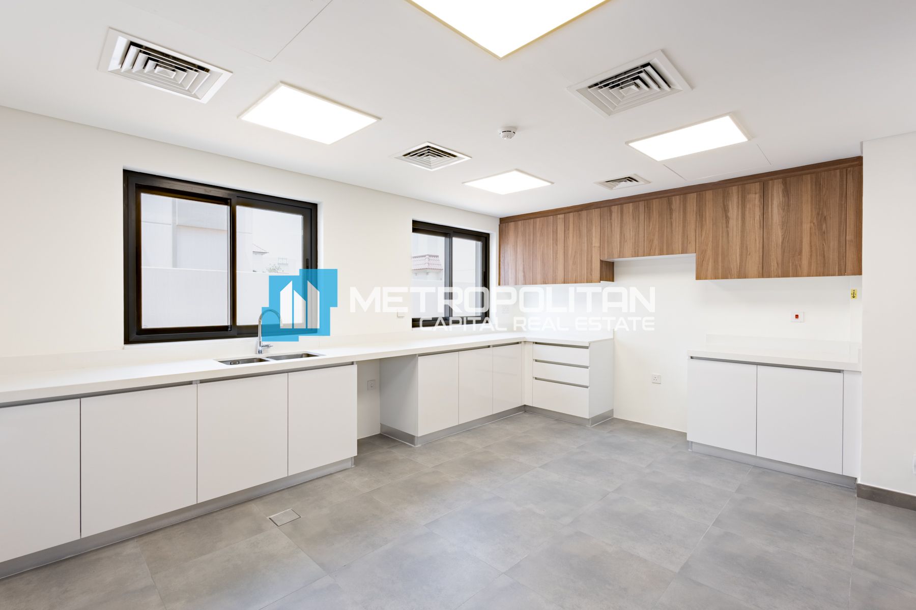 Large Plot11,200sqft | Corner Unit | Ready To Move