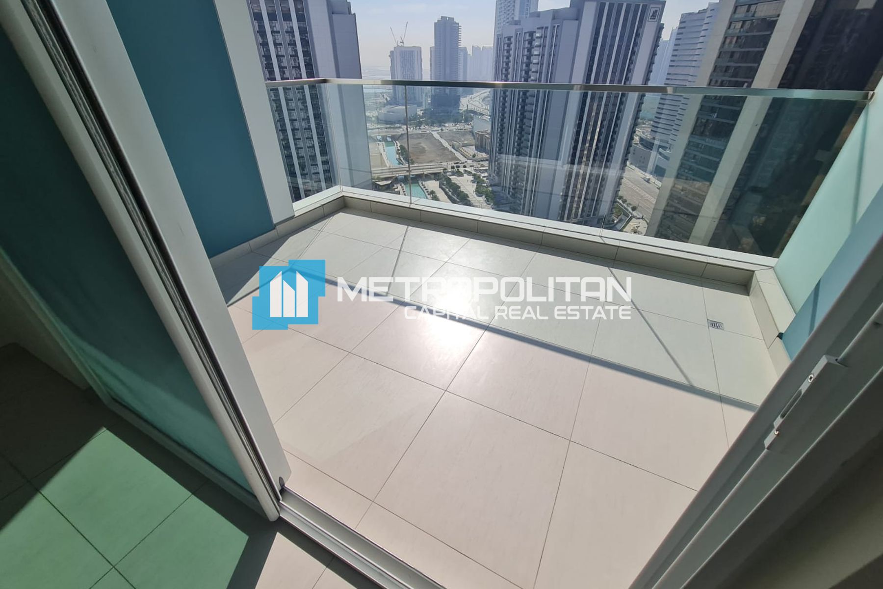 1BR With Balcony | High Floor | Canal View