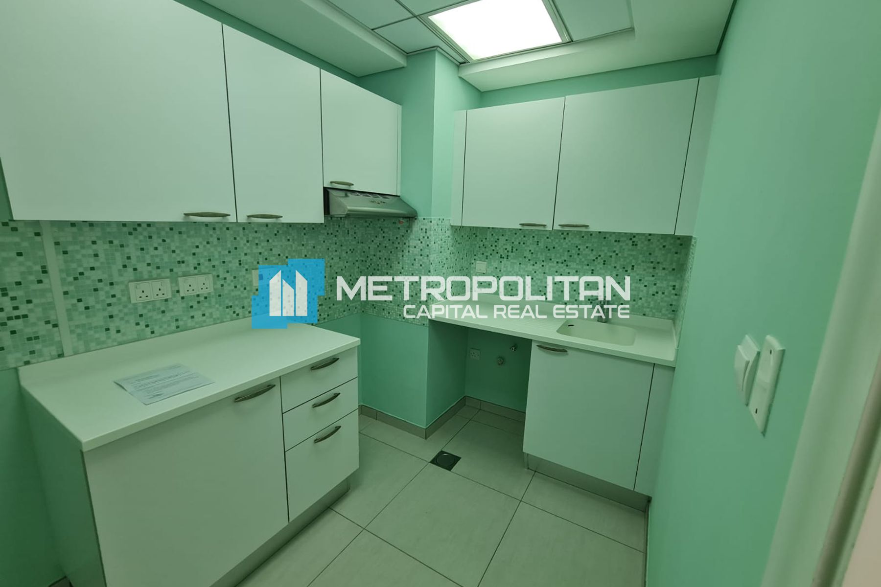 1BR With Balcony | High Floor | Canal View