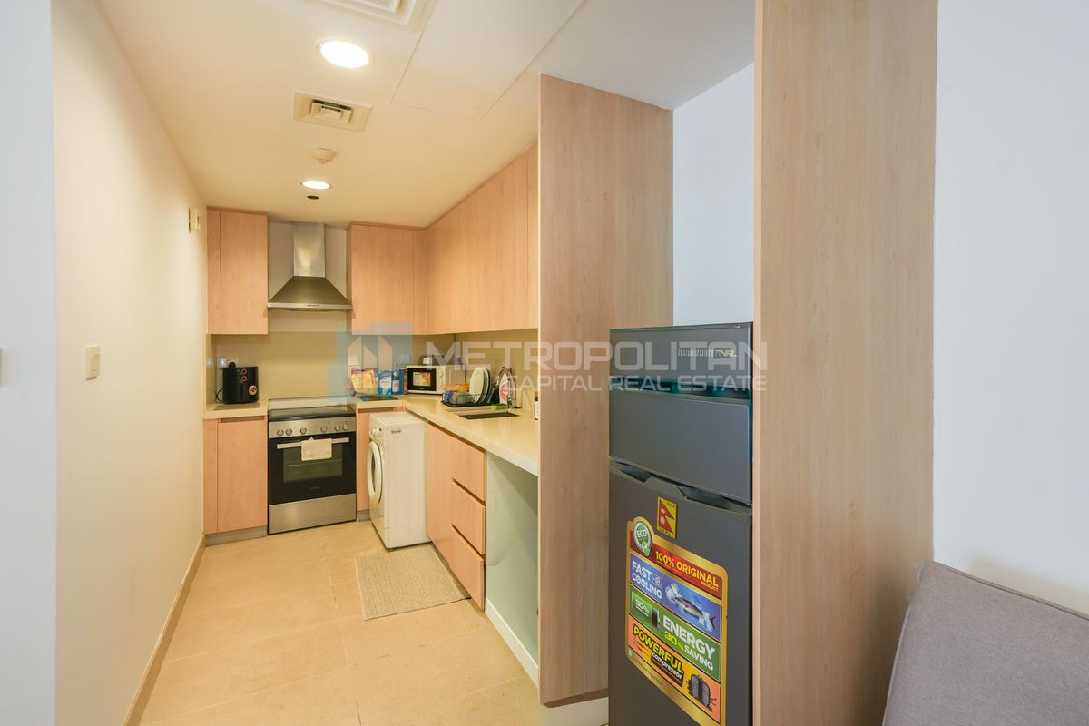 1BR With Balcony | High Floor | Beach Access