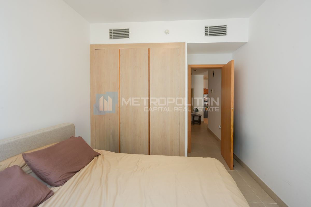 1BR With Balcony | High Floor | Beach Access