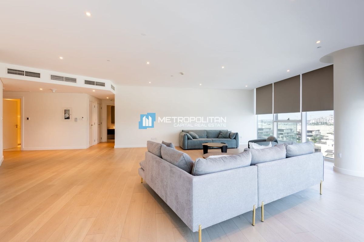 Hot Deal| Corner 2BR w/ Balcony| Partial Sea View