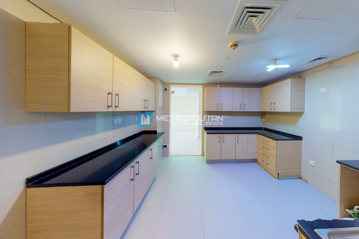 Partial Sea View | 2BR Bedrooms+Maids | High Floor