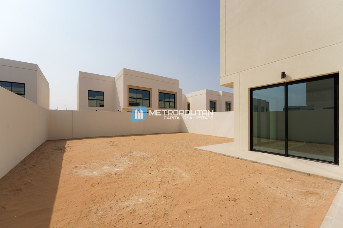 Rented Till 2027 | 3 BR Duplex | Huge space