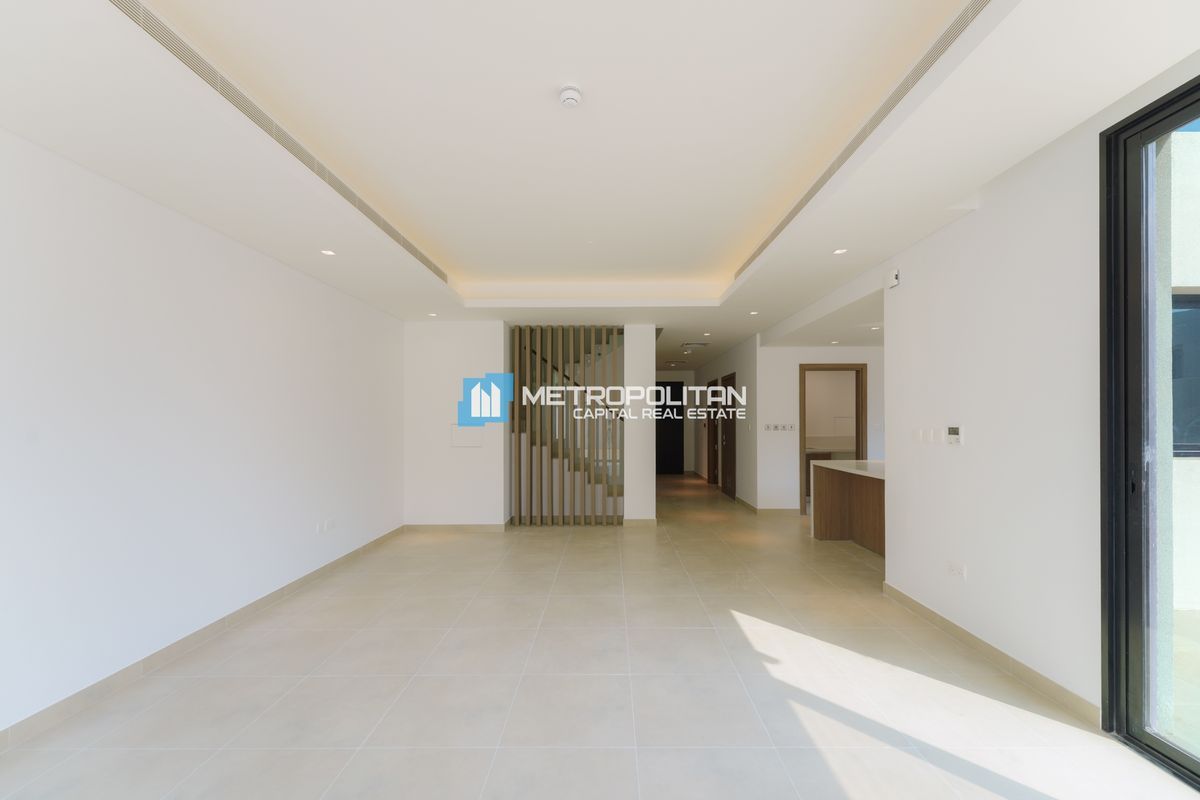 Rented Till 2027 | 3 BR Duplex | Huge space