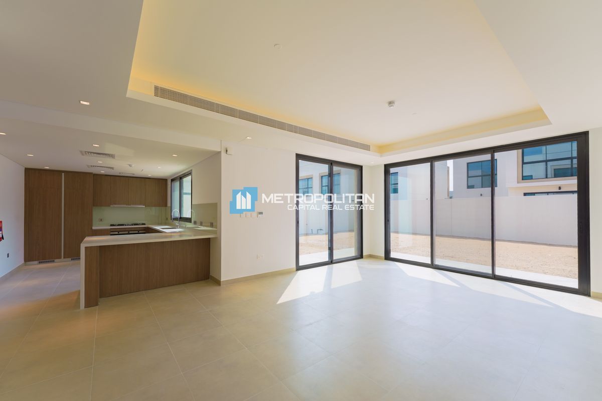 Rented Till 2027 | 3 BR Duplex | Huge space