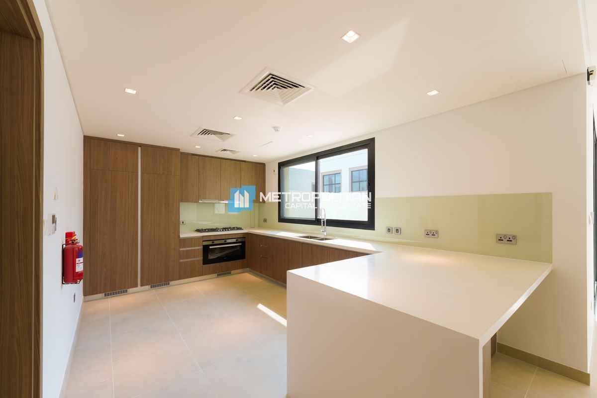 Rented Till 2027 | 3 BR Duplex | Huge space