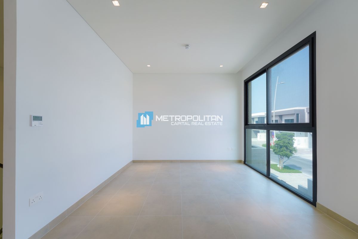Rented Till 2027 | 3 BR Duplex | Huge space