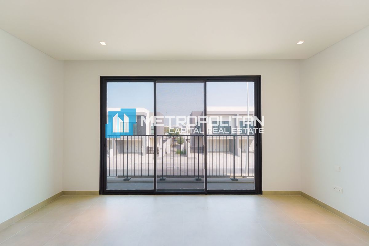 Rented Till 2027 | 3 BR Duplex | Huge space