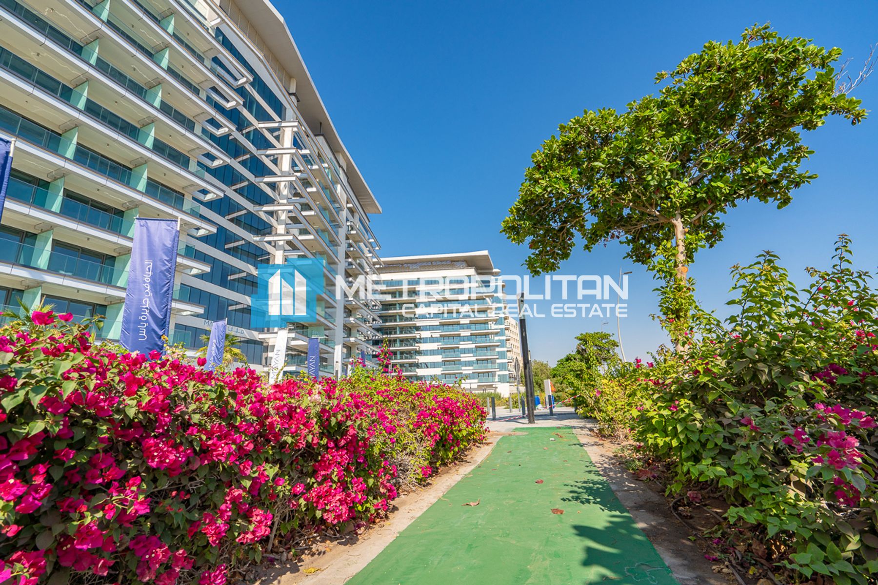 Modern Studio | Sea and Golf View | High ROI