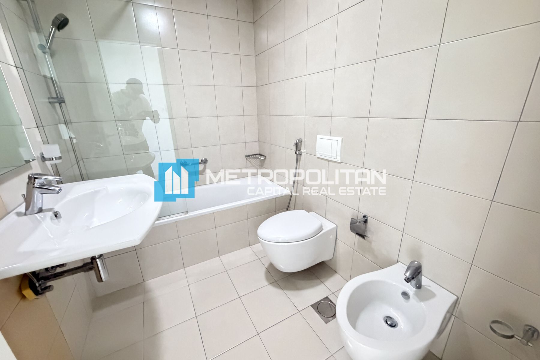 2BR w/ Balcony | Sea View | Laundry Area | Vacant