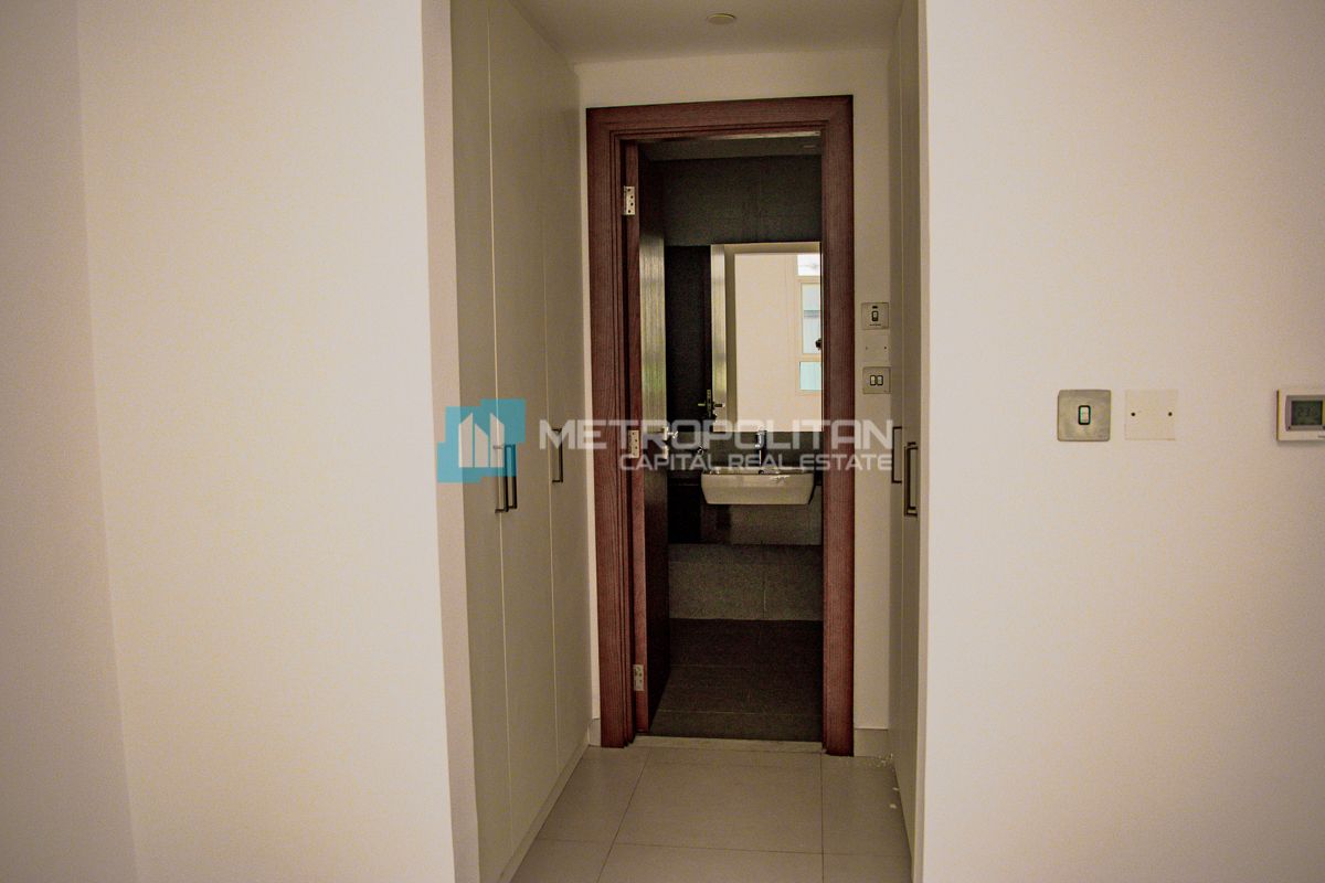 Cozy 1BR Apartment |Balcony |Partial Mangrove View