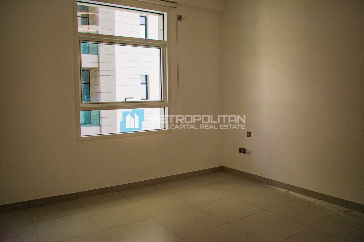 Cozy 1BR Apartment |Balcony |Partial Mangrove View