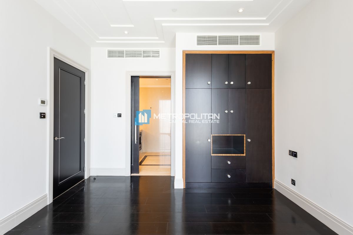 Canal and Museum View | 2BR | High Floor
