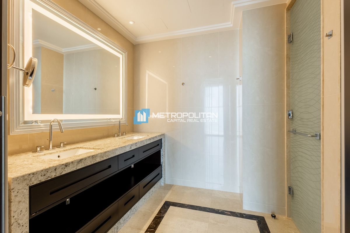 Canal and Museum View | 2BR | High Floor