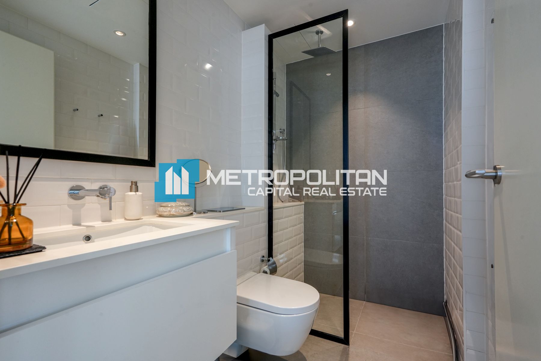Partial Sea+Road Views | High Floor | Unfurnished