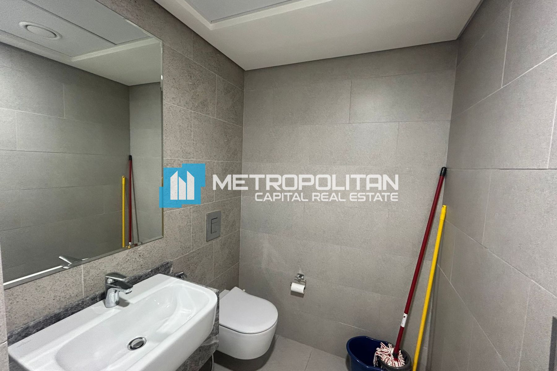 Canal View | High Floor | Vacant | 3 BHK with Maid
