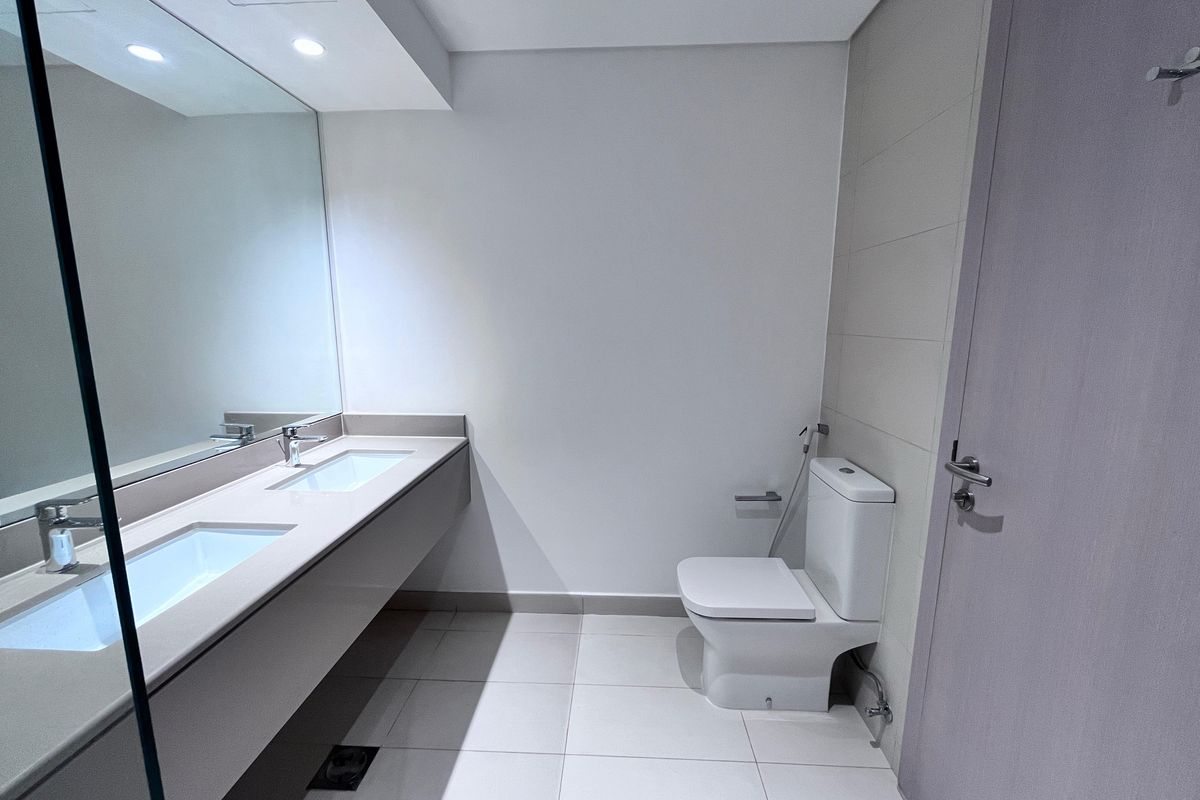 High Floor |Community View | Hot Deal | Rented