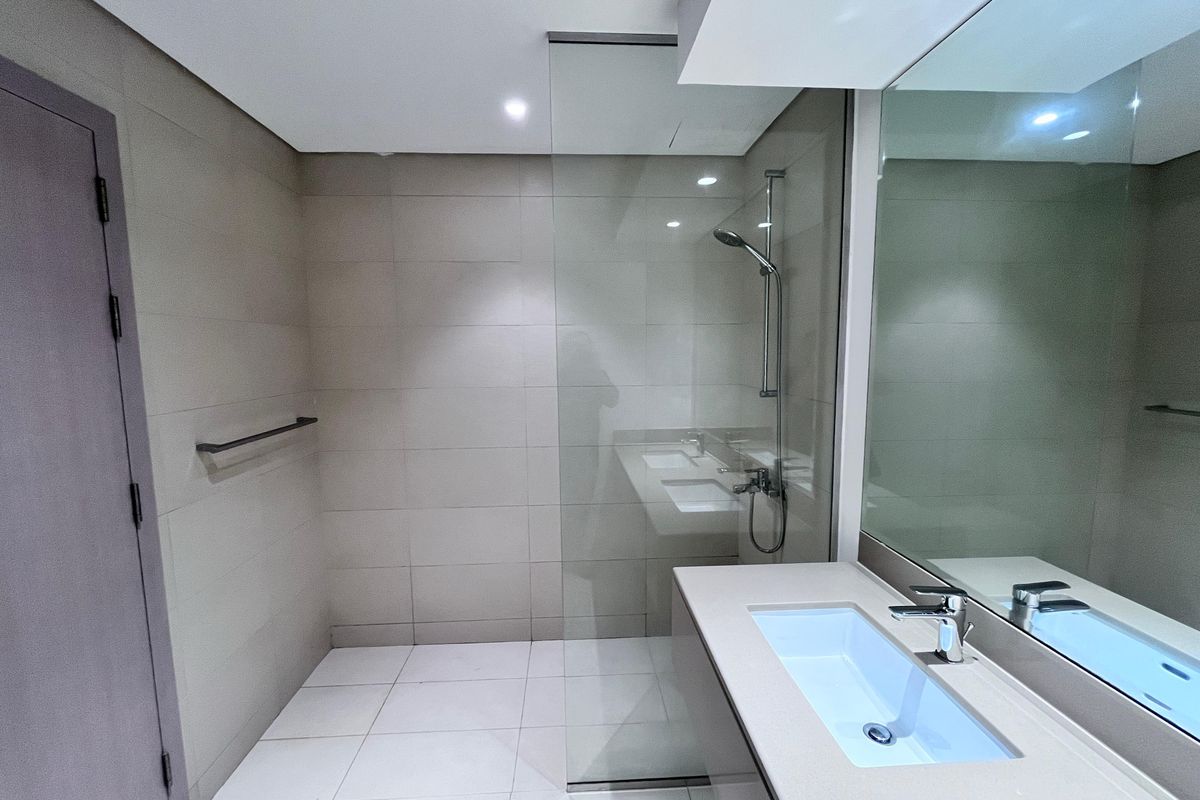 High Floor |Community View | Hot Deal | Rented